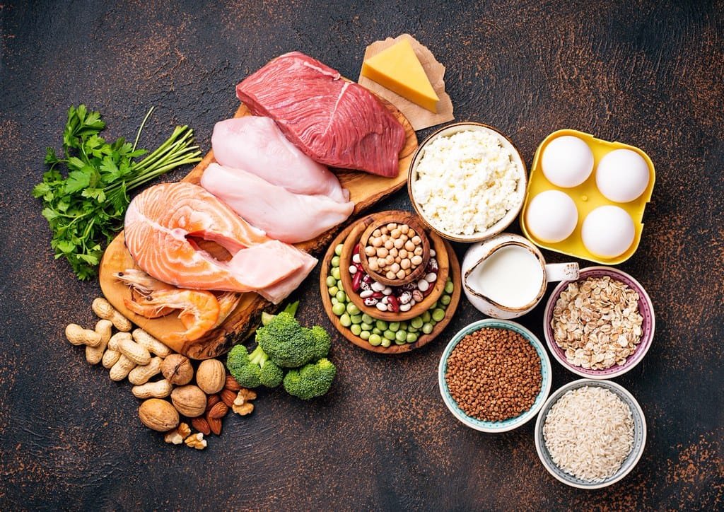 Animal foods that supply vitamin B12 for people taking metformin: beef, chicken, salmon, cheese, eggs and milk